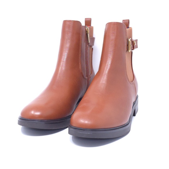 Tommy Hilfiger Shoes - Tommy Hilfiger Chelsea Boots Baylon Medium Natural Leather Size 9.5M